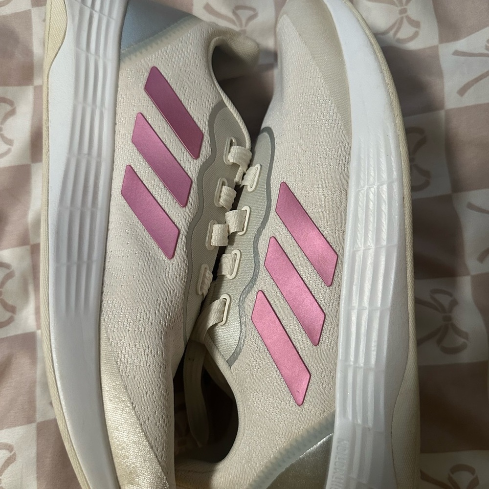 Size 10 Adidas Tennis Shoes